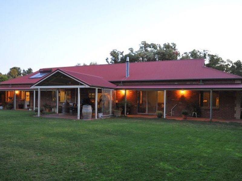 29 Easter Brook Place, Wattle Grove WA 6107