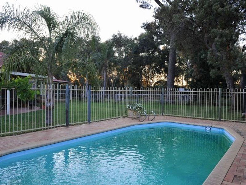 29 Easter Brook Place, Wattle Grove WA 6107