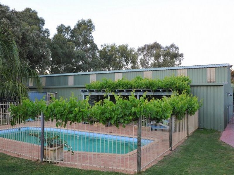 29 Easter Brook Place, Wattle Grove WA 6107