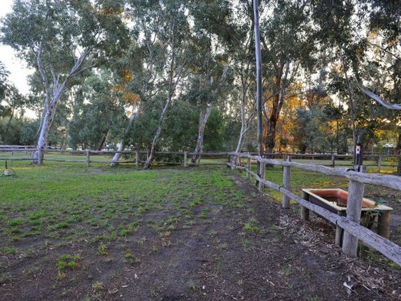 29 Easter Brook Place, Wattle Grove WA 6107