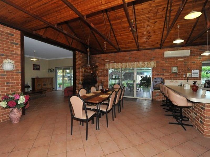 29 Easter Brook Place, Wattle Grove WA 6107