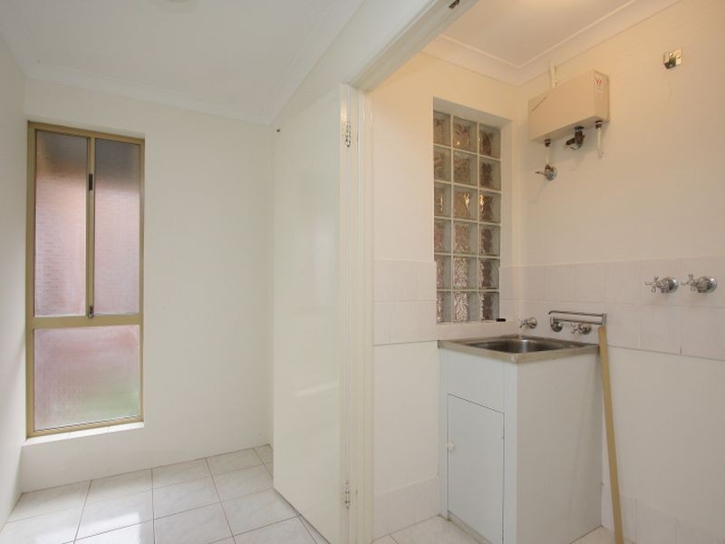 8/12 King George Street, Victoria Park WA 6100