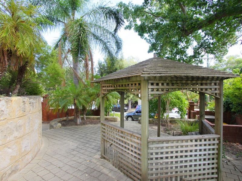 8/12 King George Street, Victoria Park WA 6100