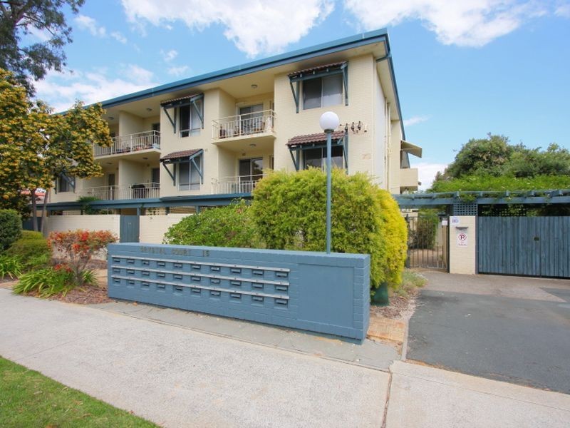 15/4 Comer Street, Como WA 6152