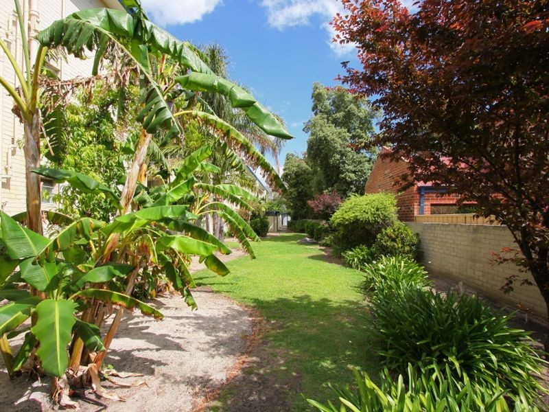 15/4 Comer Street, Como WA 6152