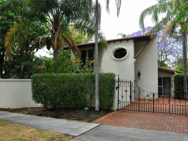 2 Hopetoun Street, South Perth WA 6151