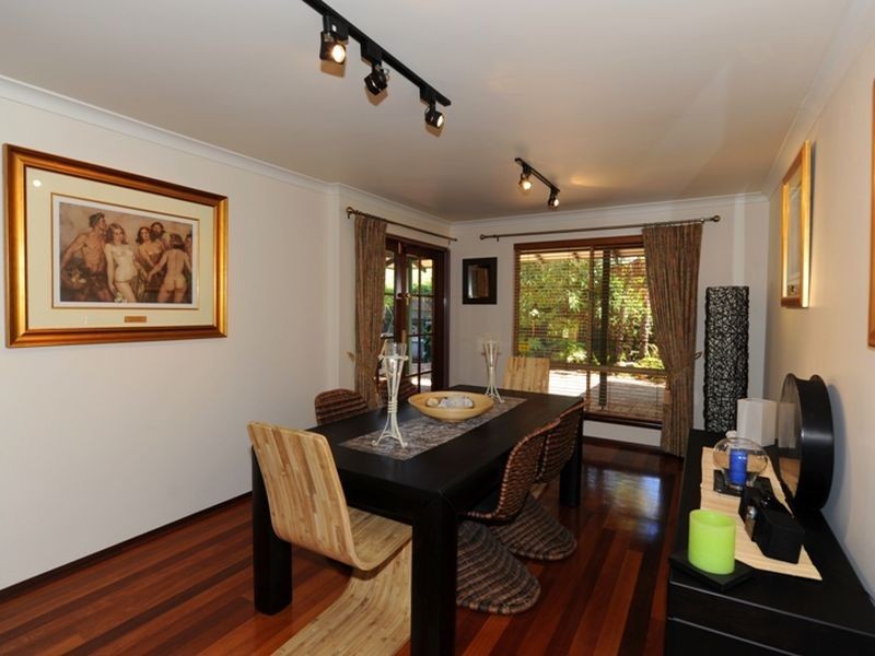 27 Ryan Way, Lesmurdie WA 6076