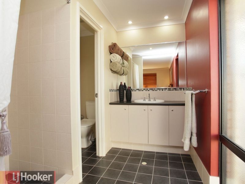 11 Ashtreet Boulevard, Wattle Grove WA 6107