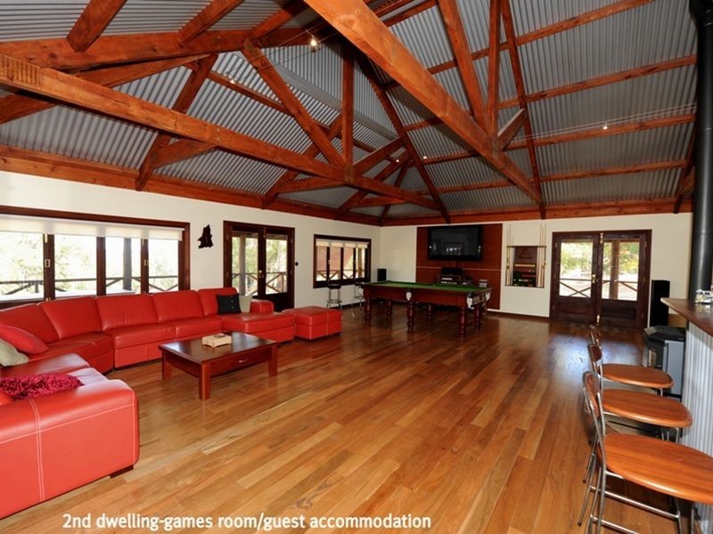 56 Falls Heights, Gidgegannup WA 6083