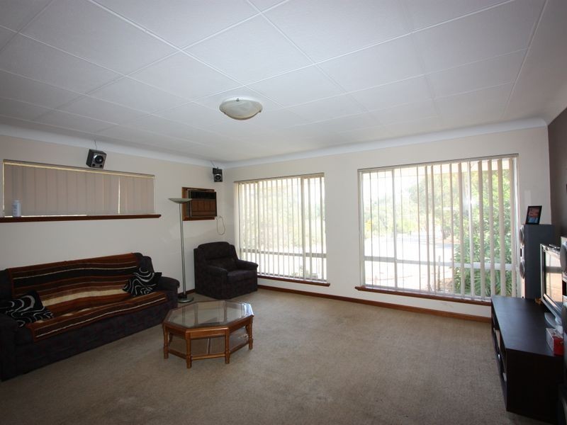 45 Cotherstone Road, Kalamunda WA 6076