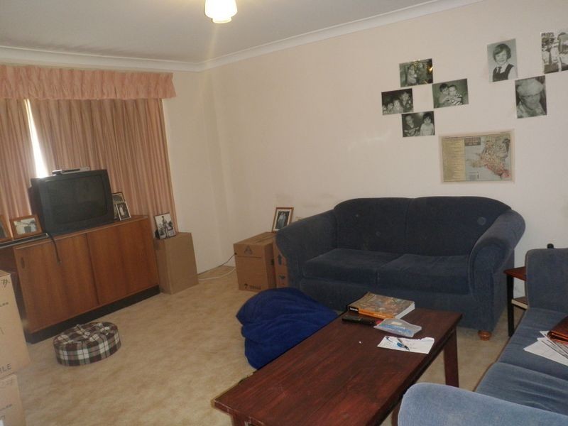 42 Palmer Crescent, High Wycombe WA 6057