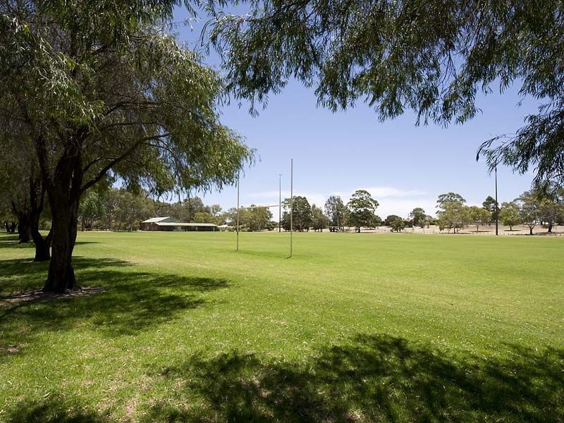 51 Rosher Road, Lockridge WA 6054