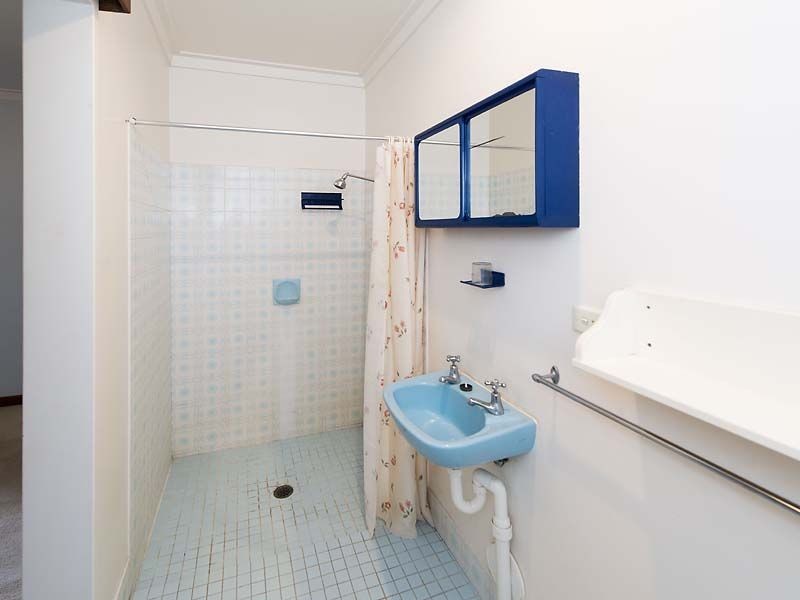 15 Elmwood Crescent, Lesmurdie WA 6076