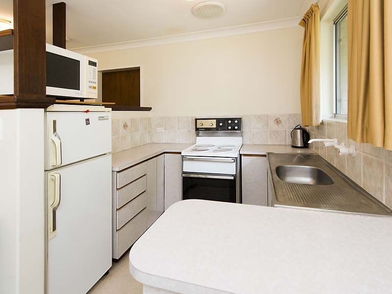 15 Elmwood Crescent, Lesmurdie WA 6076