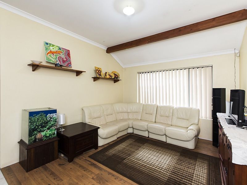 50 Feeney Gardens, High Wycombe WA 6057