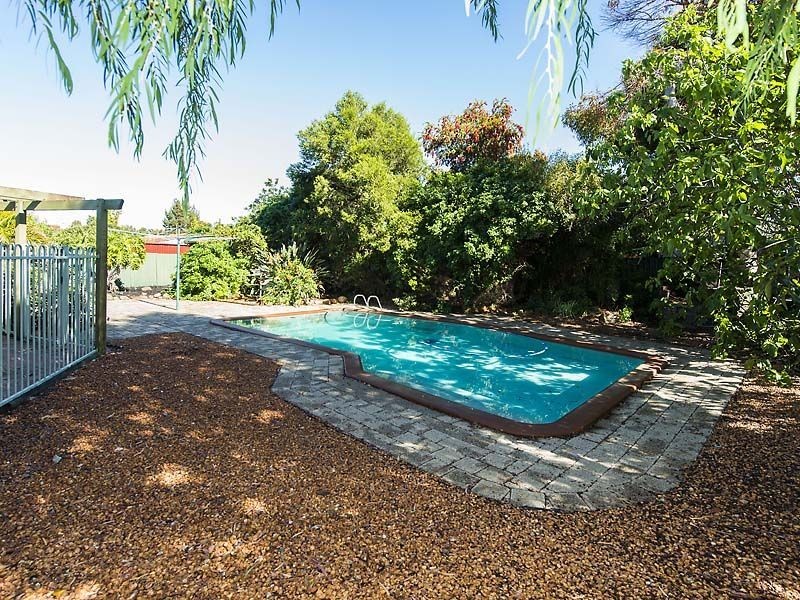 13 Solandra Way, Forrestfield WA 6058