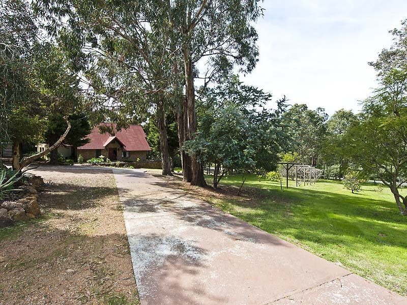 234 Stanhope Road, Walliston WA 6076