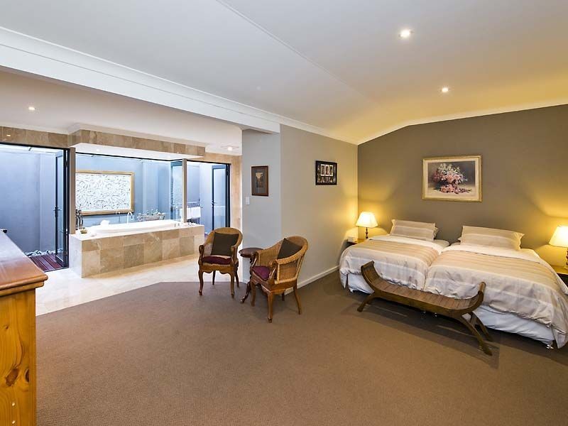 143 Bahen Road, Hacketts Gully WA 6076