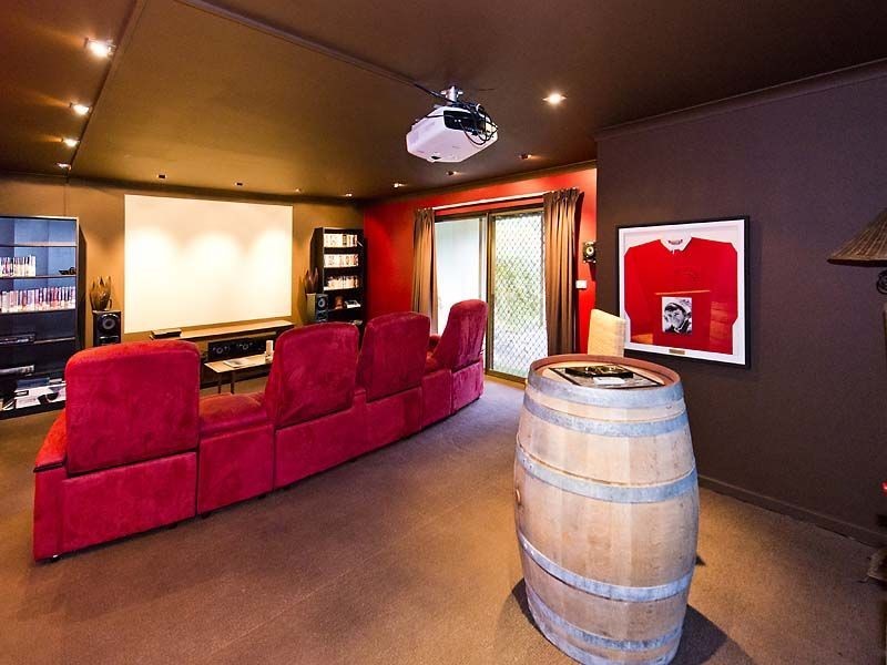 143 Bahen Road, Hacketts Gully WA 6076