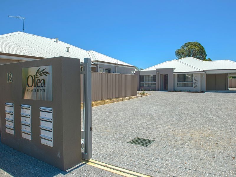 7/12 Henderson Place, High Wycombe WA 6057