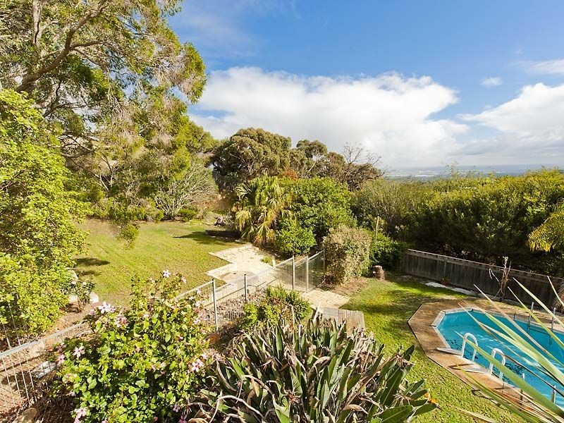 3 Regdel Road, Lesmurdie WA 6076