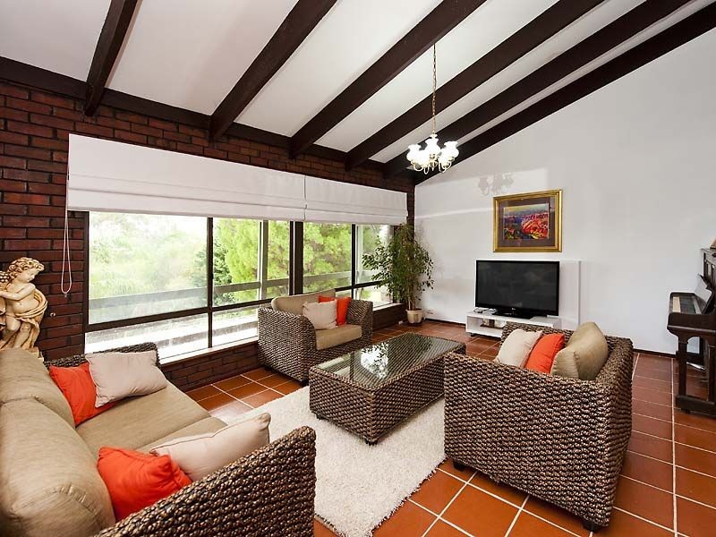 3 Regdel Road, Lesmurdie WA 6076