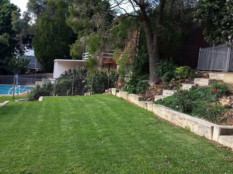 3 Regdel Road, Lesmurdie WA 6076