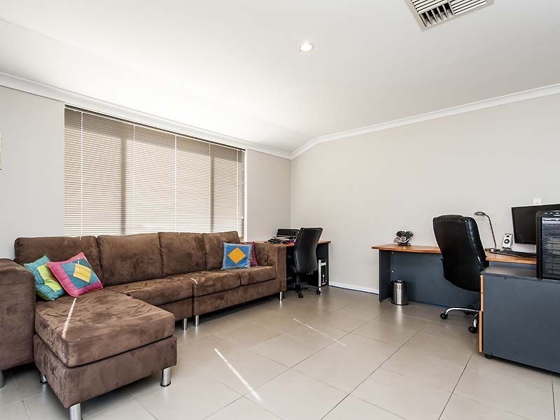 40 Oldham Pass, High Wycombe WA 6057