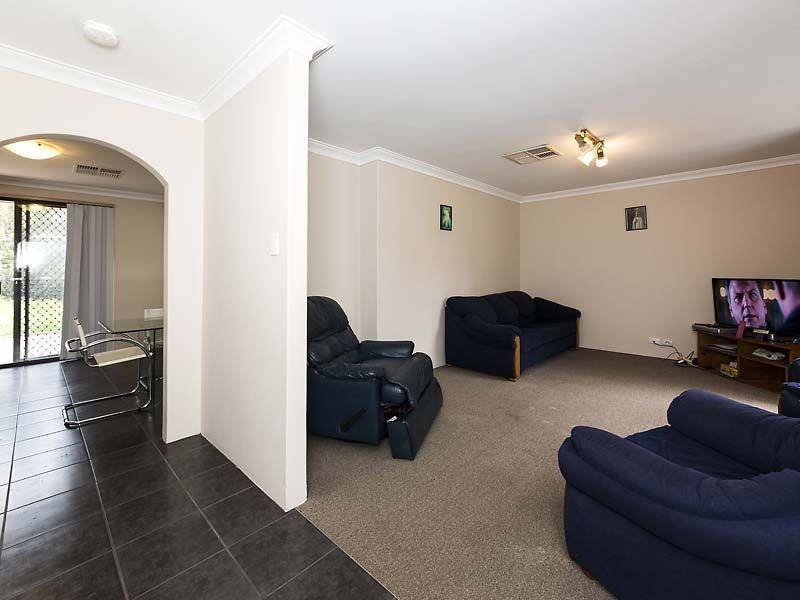 10 Bellbird Court, High Wycombe WA 6057