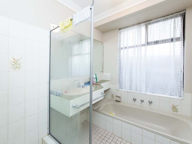 10 Bellbird Court, High Wycombe WA 6057