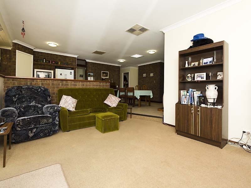 9 Macao Road, High Wycombe WA 6057