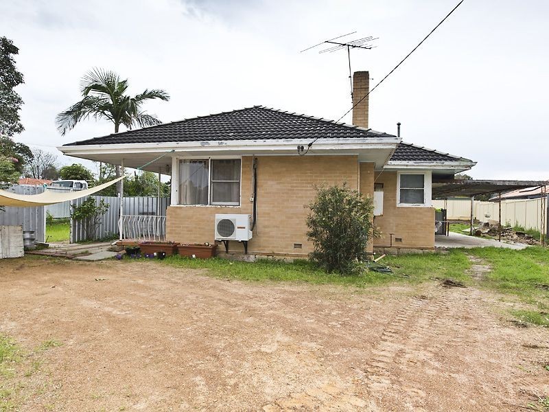 1 Cumberland Road, Forrestfield WA 6058