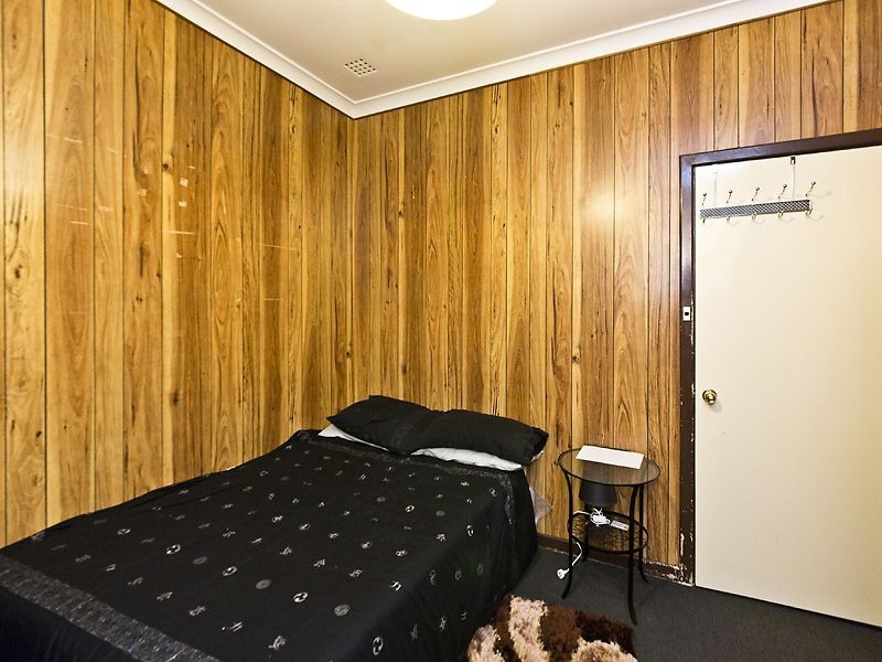 1 Cumberland Road, Forrestfield WA 6058