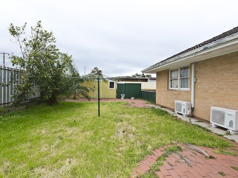 1 Cumberland Road, Forrestfield WA 6058