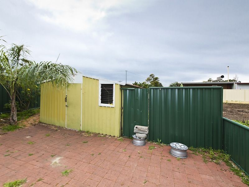 1 Cumberland Road, Forrestfield WA 6058