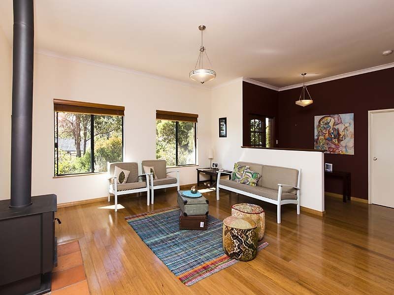 11 Arthur Road, Gooseberry Hill WA 6076