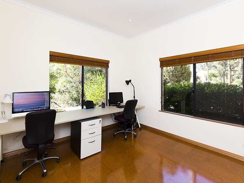 11 Arthur Road, Gooseberry Hill WA 6076