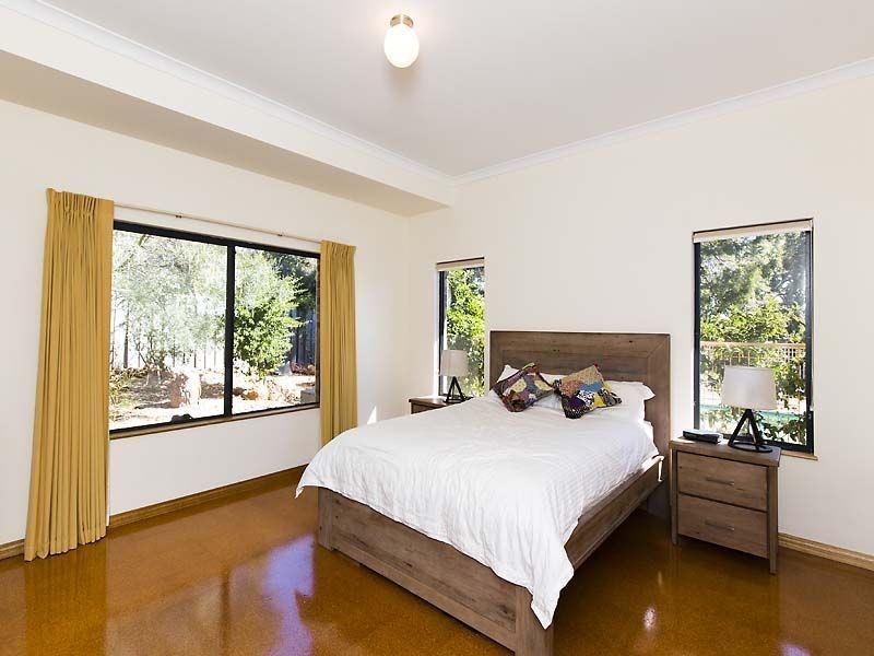 11 Arthur Road, Gooseberry Hill WA 6076