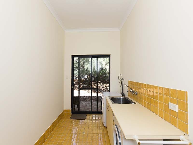 11 Arthur Road, Gooseberry Hill WA 6076