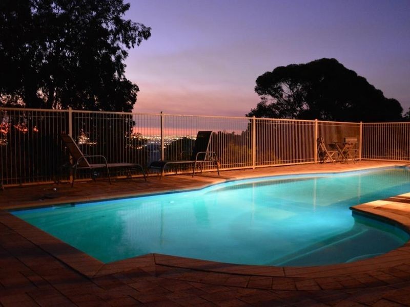 11 Arthur Road, Gooseberry Hill WA 6076