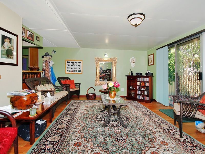 60 Mahonia Way, Forrestfield WA 6058