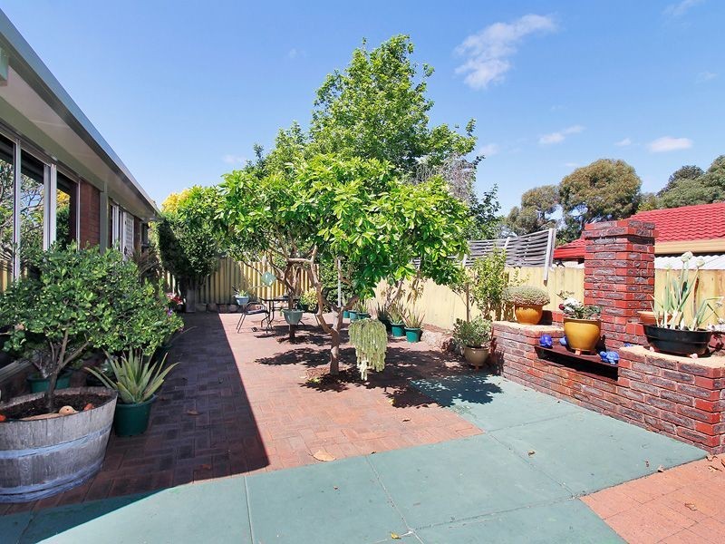 60 Mahonia Way, Forrestfield WA 6058