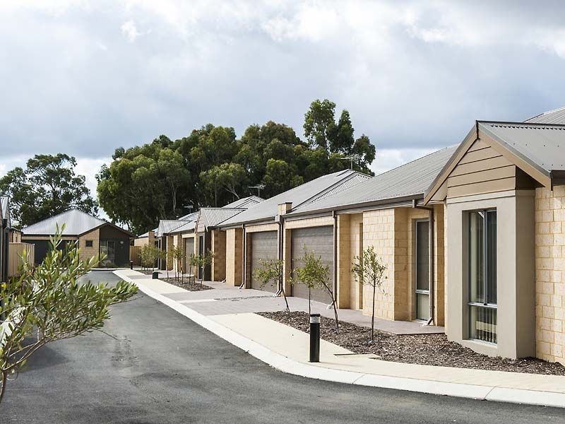 1/26 Mangosteen Drive, Forrestfield WA 6058