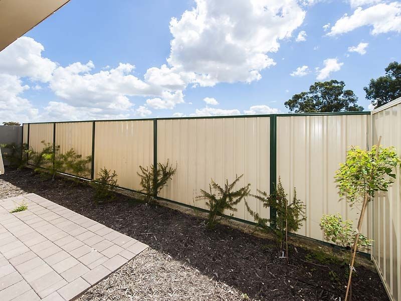 1/26 Mangosteen Drive, Forrestfield WA 6058