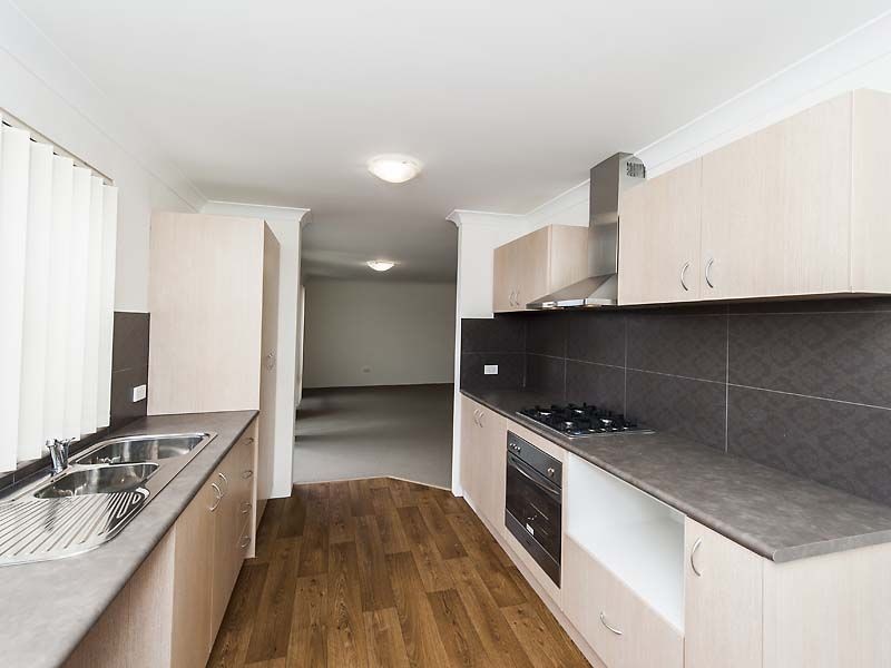 12/26 Mangosteen Drive, Forrestfield WA 6058