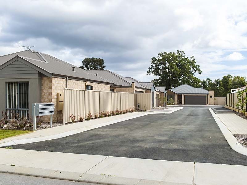 12/26 Mangosteen Drive, Forrestfield WA 6058