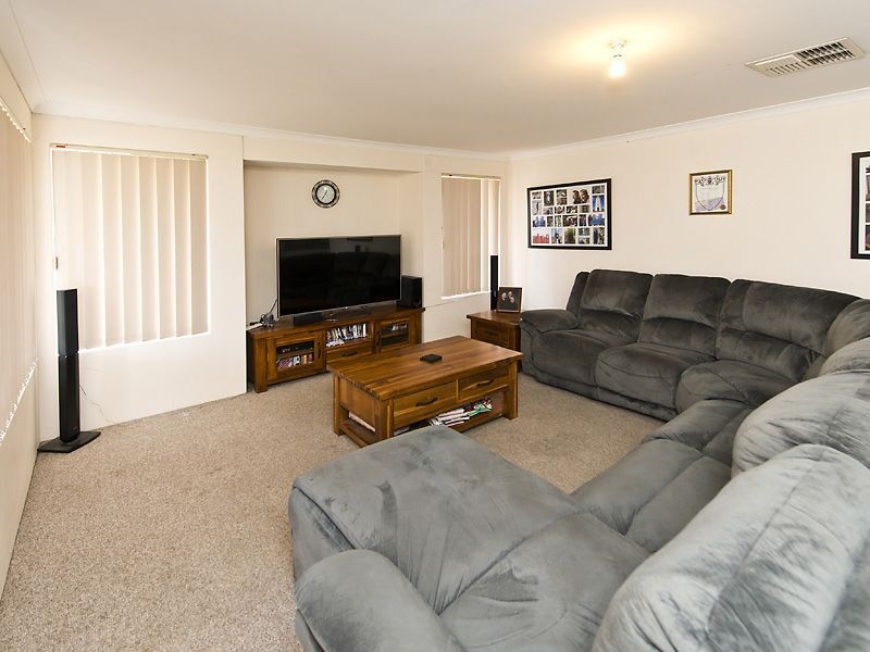 3 Silica Road, Wattle Grove WA 6107