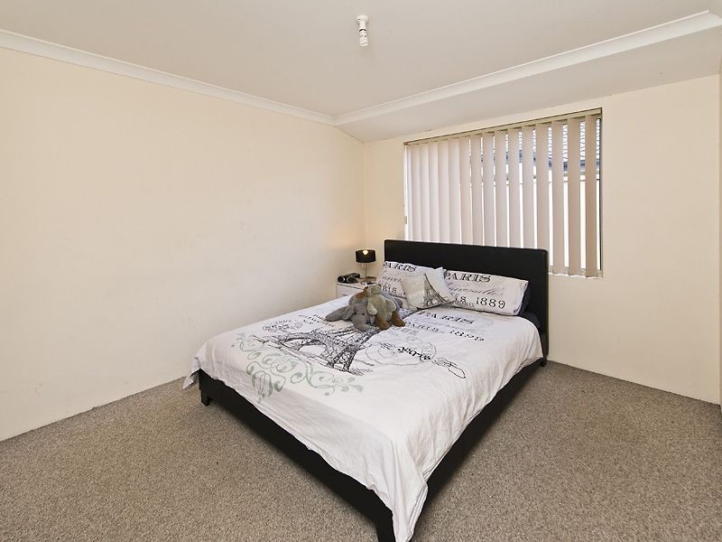 3 Silica Road, Wattle Grove WA 6107