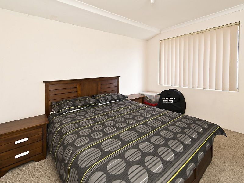 3 Silica Road, Wattle Grove WA 6107