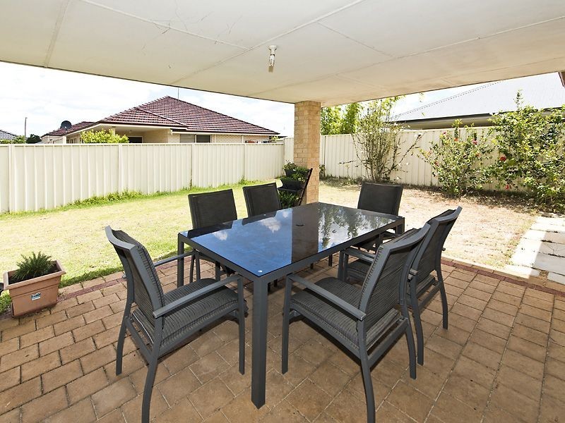 3 Silica Road, Wattle Grove WA 6107